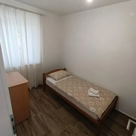 Gudelj Τρέμπινιε